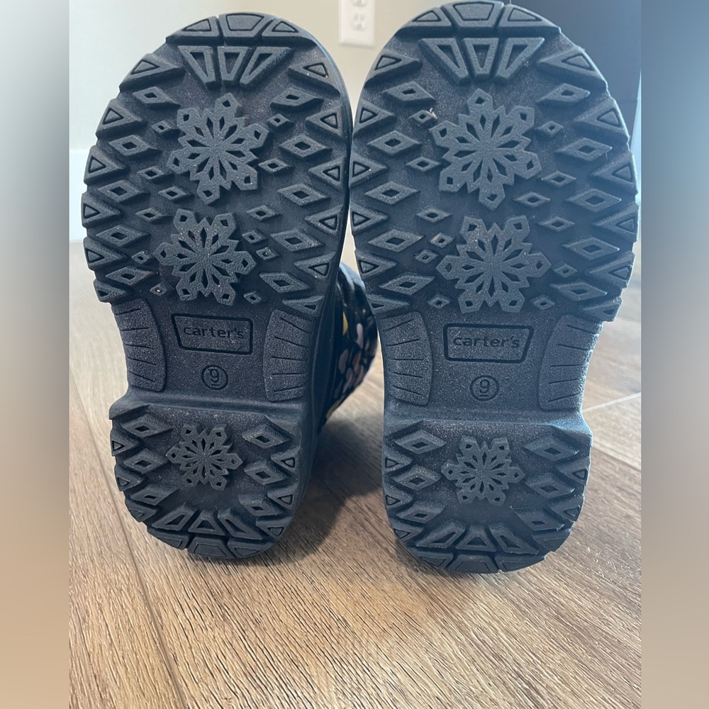 Heart Pattern Toddler Snow Boots Size 9T - Picture 6 of 6